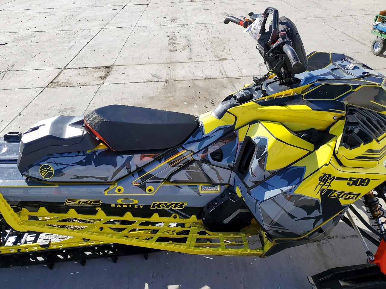 2020 Skidoo Summit X Expert