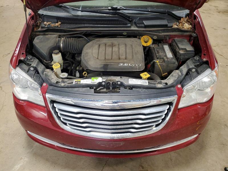 2016 Chrysler Town & Country Touring