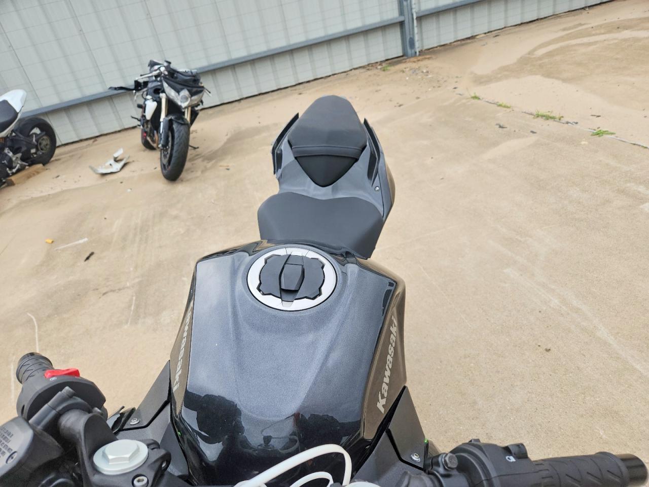 2023 Kawasaki EX400