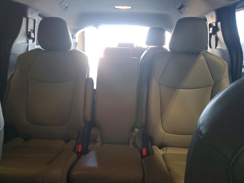 2025 Toyota Sienna xle 8-passenger
