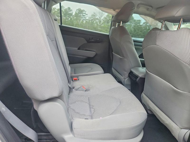 2022 Toyota Highlander l