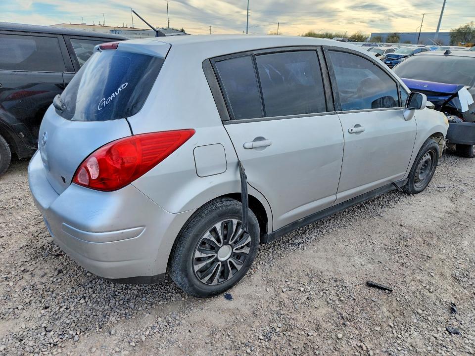 2009 Nissan Versa s