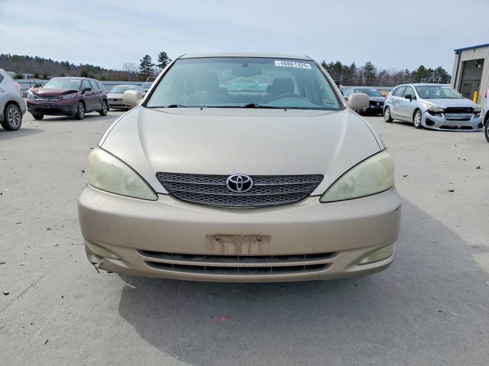 2004 Toyota Camry xle