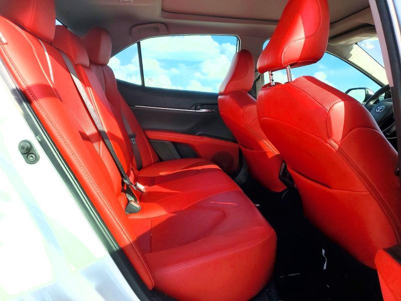 2021 Toyota Camry xse V6