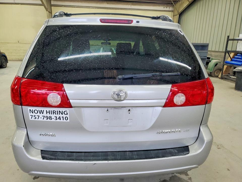2008 Toyota Sienna le 7-passenger