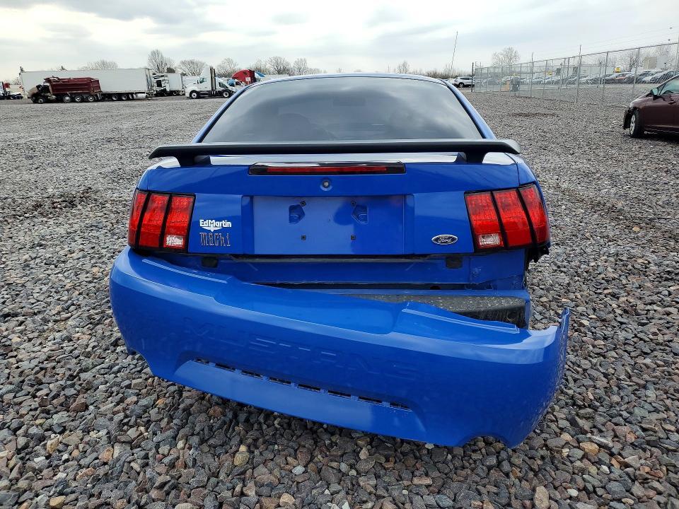 2003 Ford Mustang Mach i