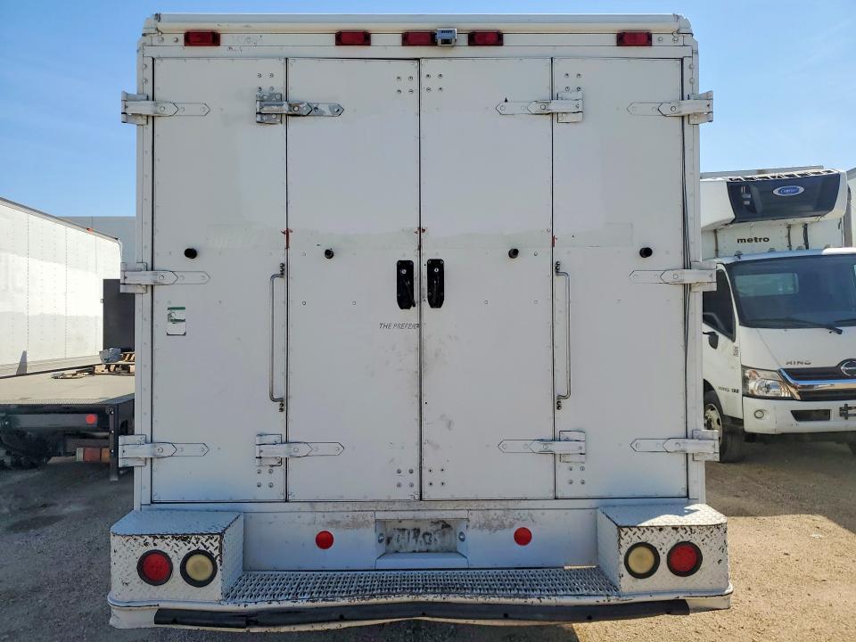 2003 Ford E450 Delivery Truck