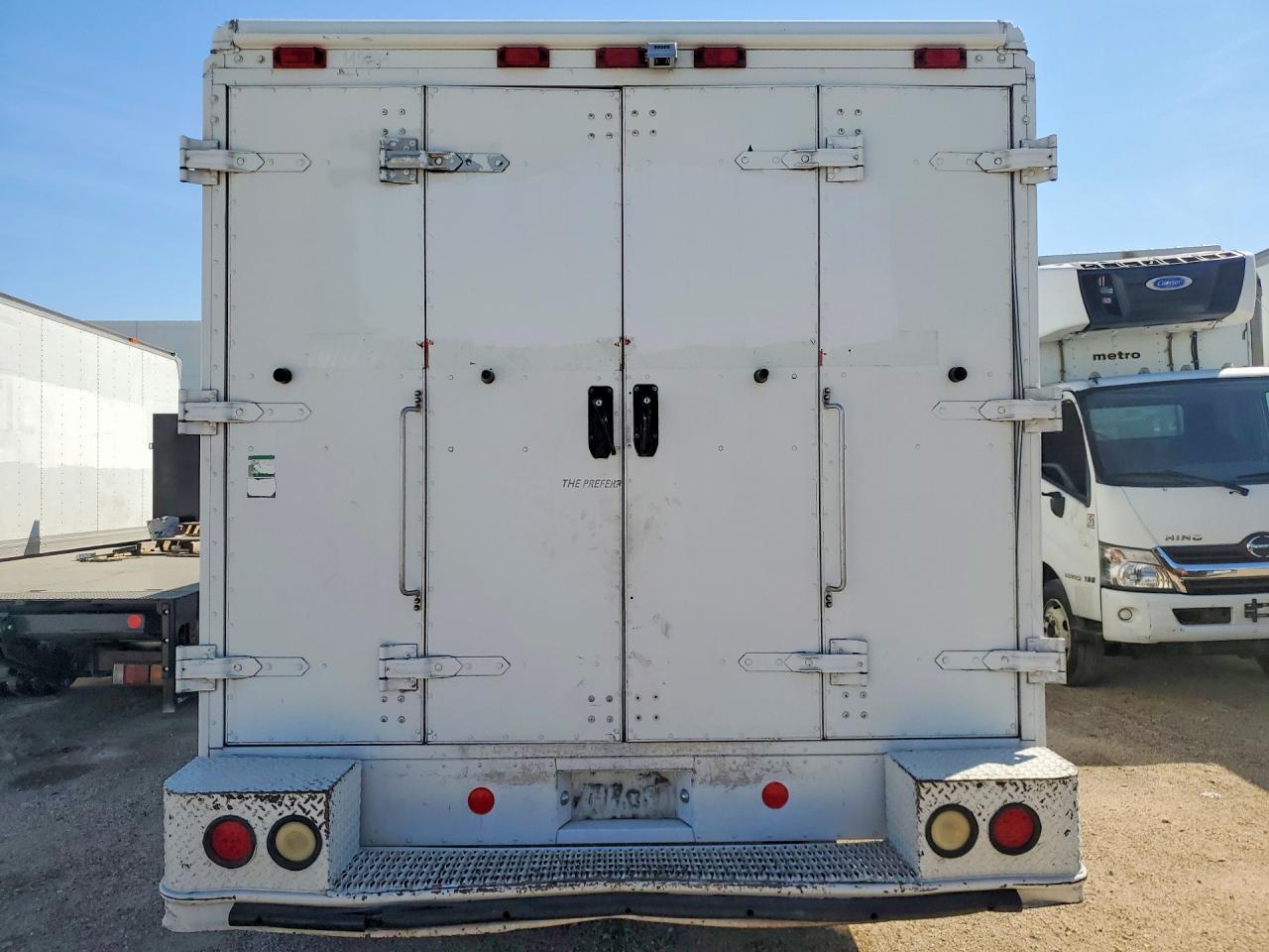 2003 Ford E450 Delivery Truck