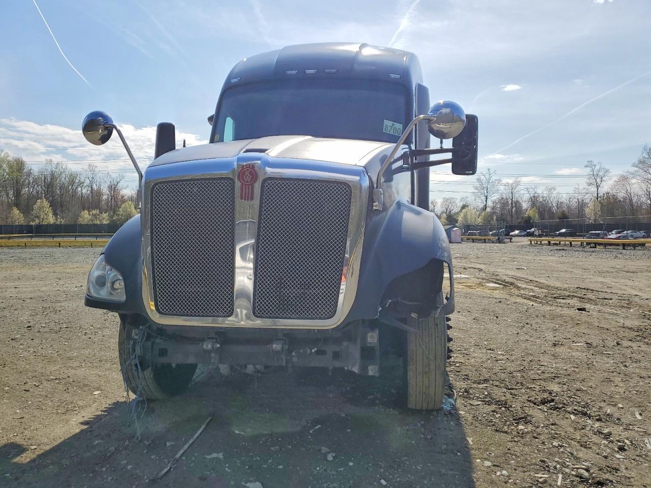 2014 Kenworth Constructi-Semi Truck
