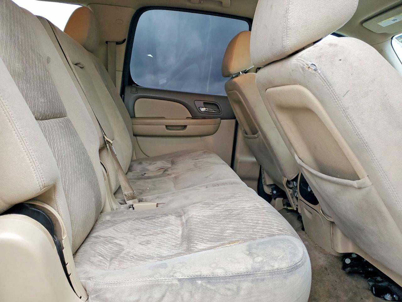2012 Chevrolet Suburban C1500 ls