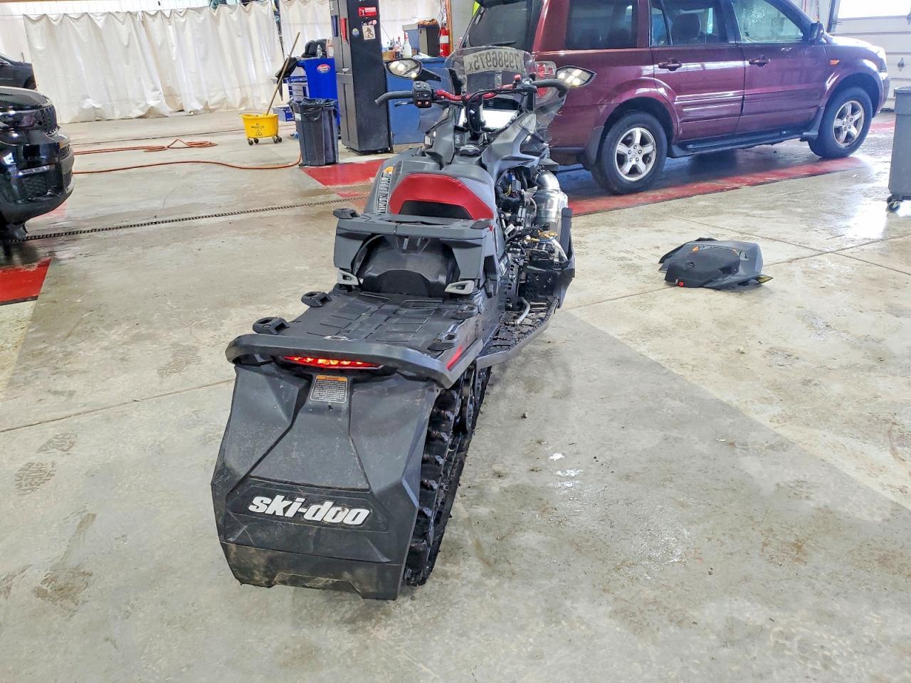 2025 Skidoo Renegade ADR W/ENDUR