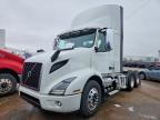 2020 Volv O VNR Semi Truck
