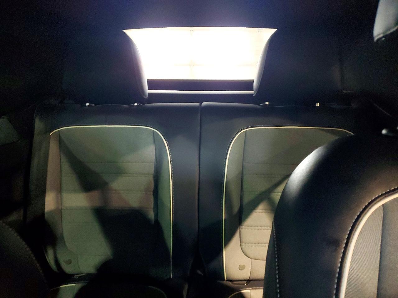 2016 Volkswagen Beetle s