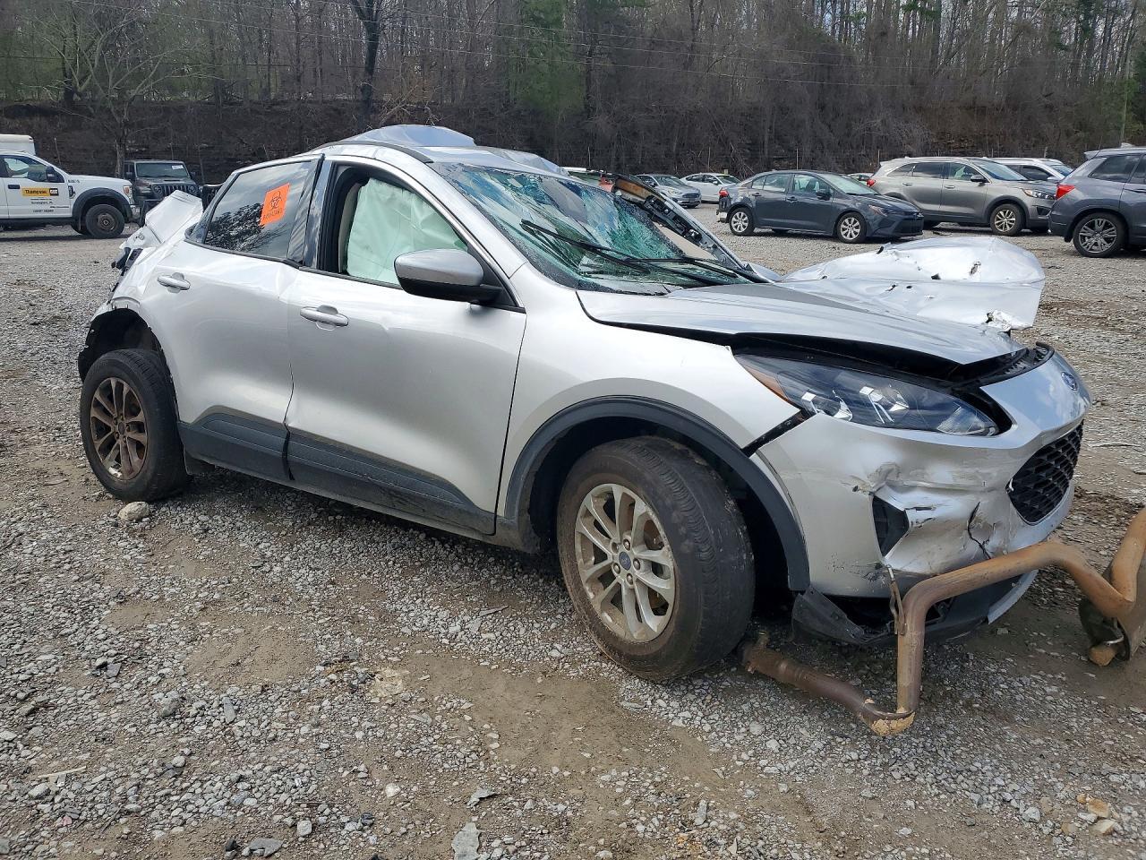 2020 Ford Escape se
