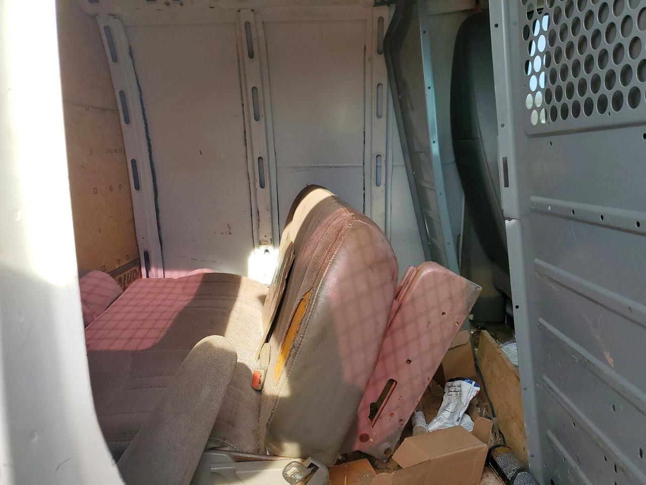 2013 Chev Express G2500