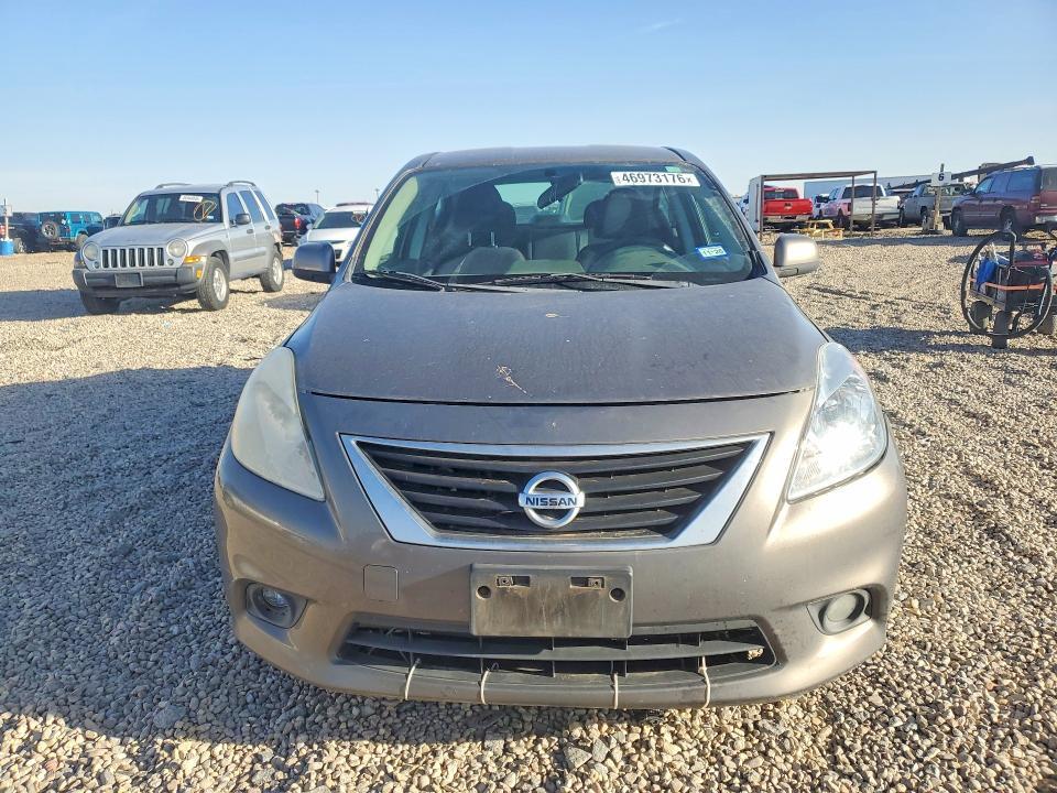 2012 Nissan Versa 1.6 s