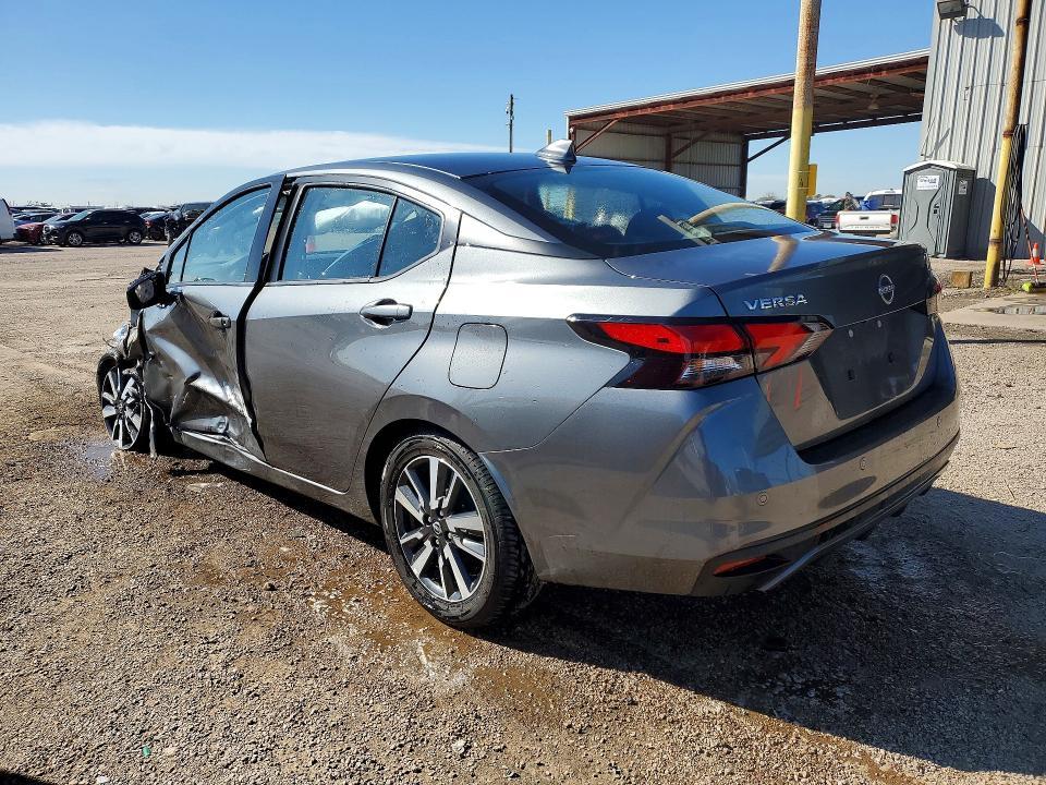 2025 Nissan Versa sv