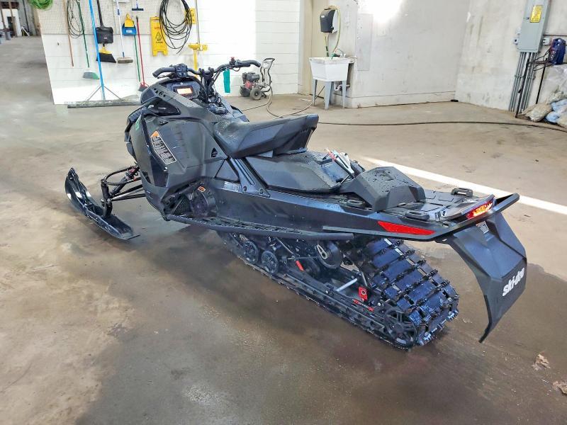 2023 Skidoo Renegade Adrenaline