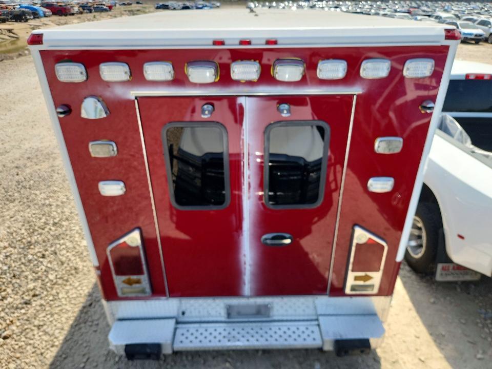 2010 Ford F350 Super Duty Ambulance