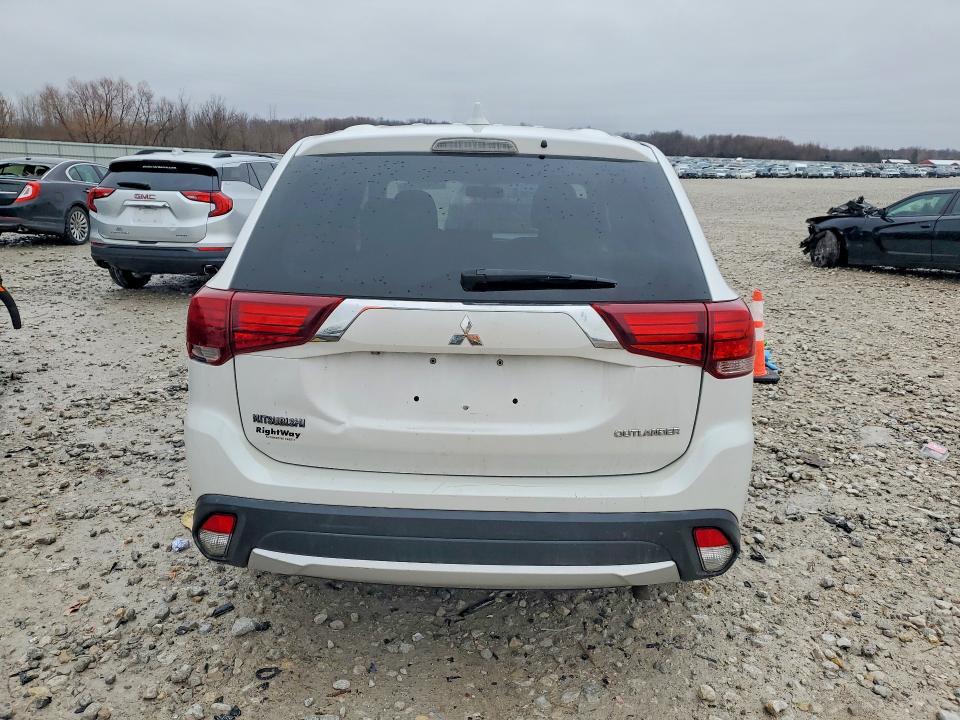 2017 Mitsubishi Outlander es