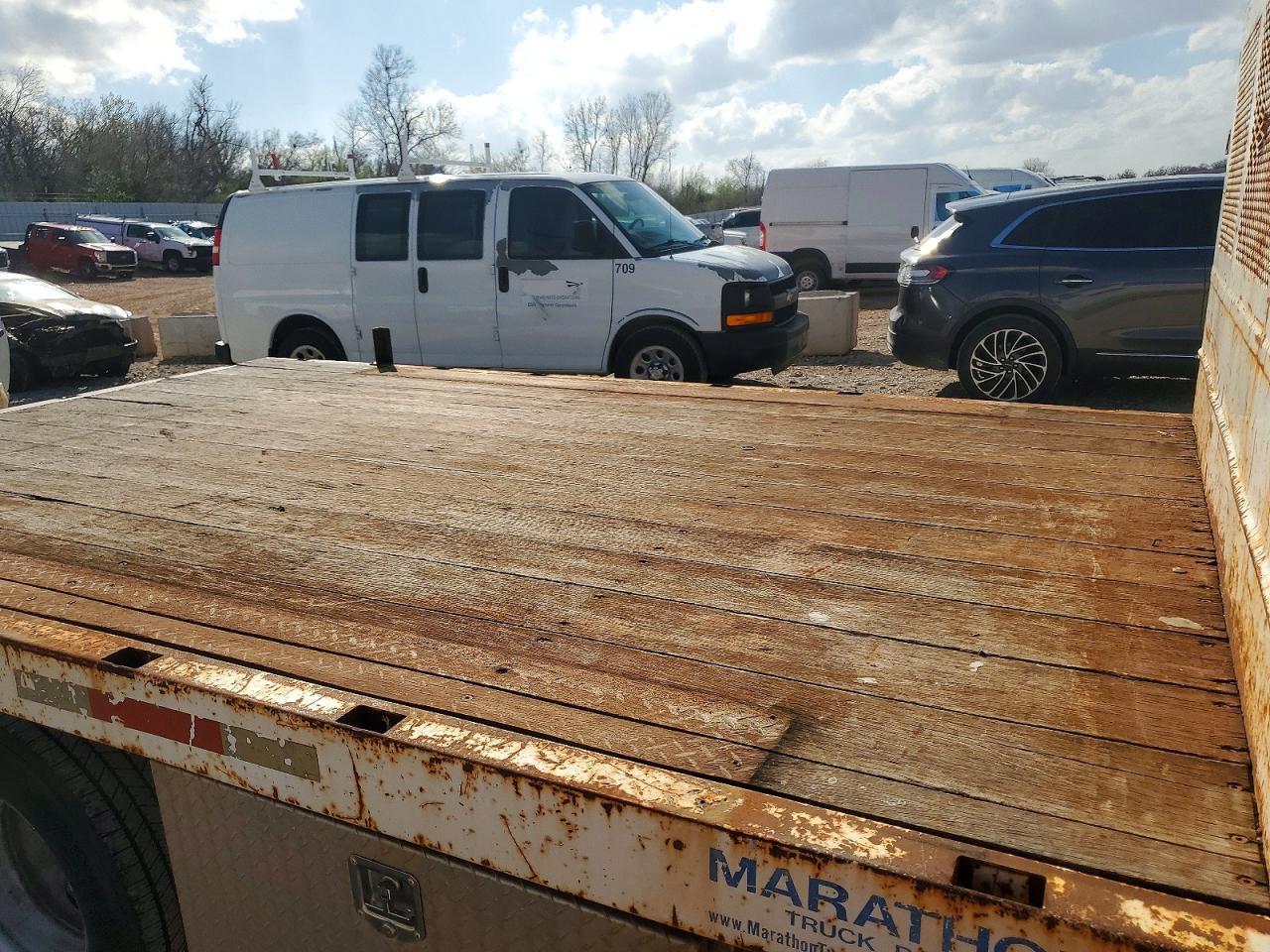 2002 Ford F350 Super Duty Flatbed Truck