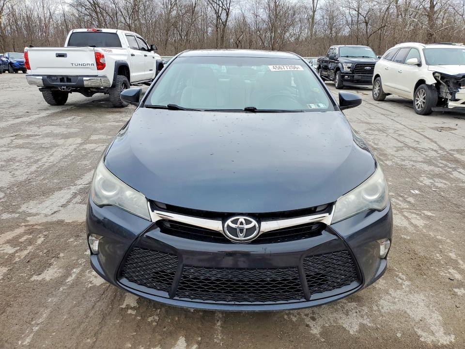 2016 Toyt Camry