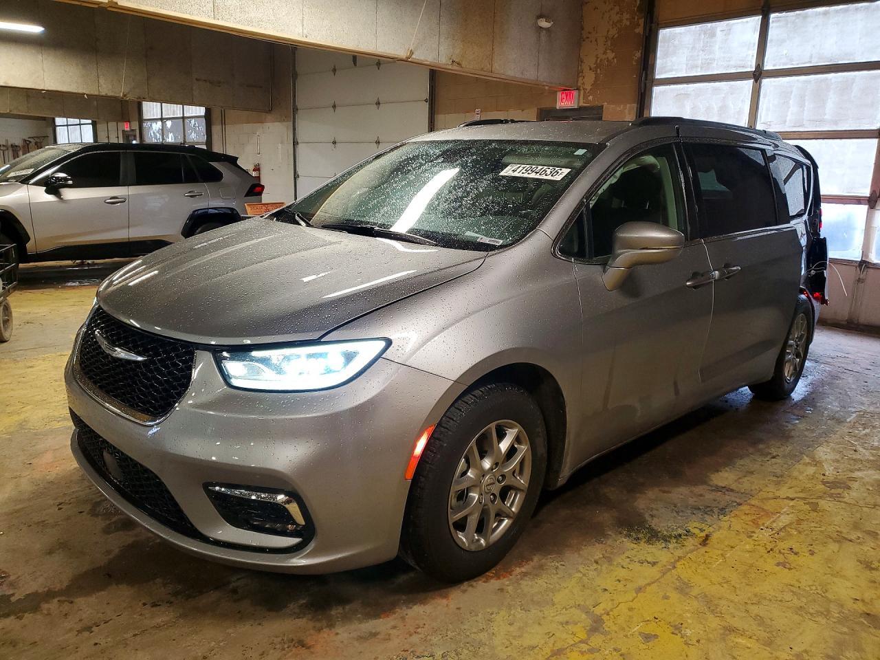2021 Chrysler Pacifica Touring