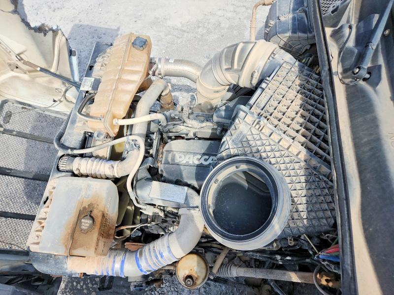 2018 Peterbilt 579 Semi Truck