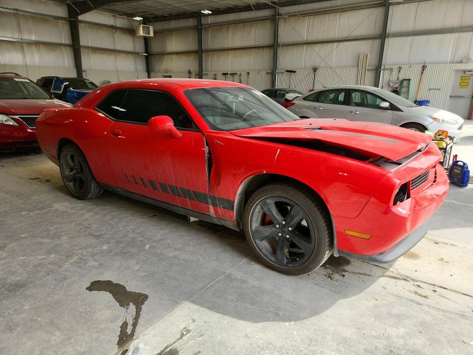 2014 Dodge Challenger sxt