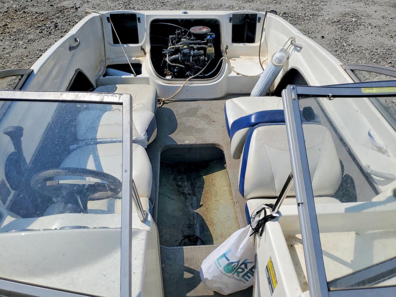 2005 Bayliner Capri-Boat