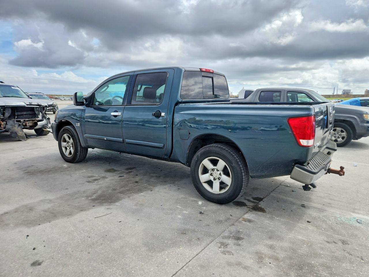 2004 Nissan Titan XE