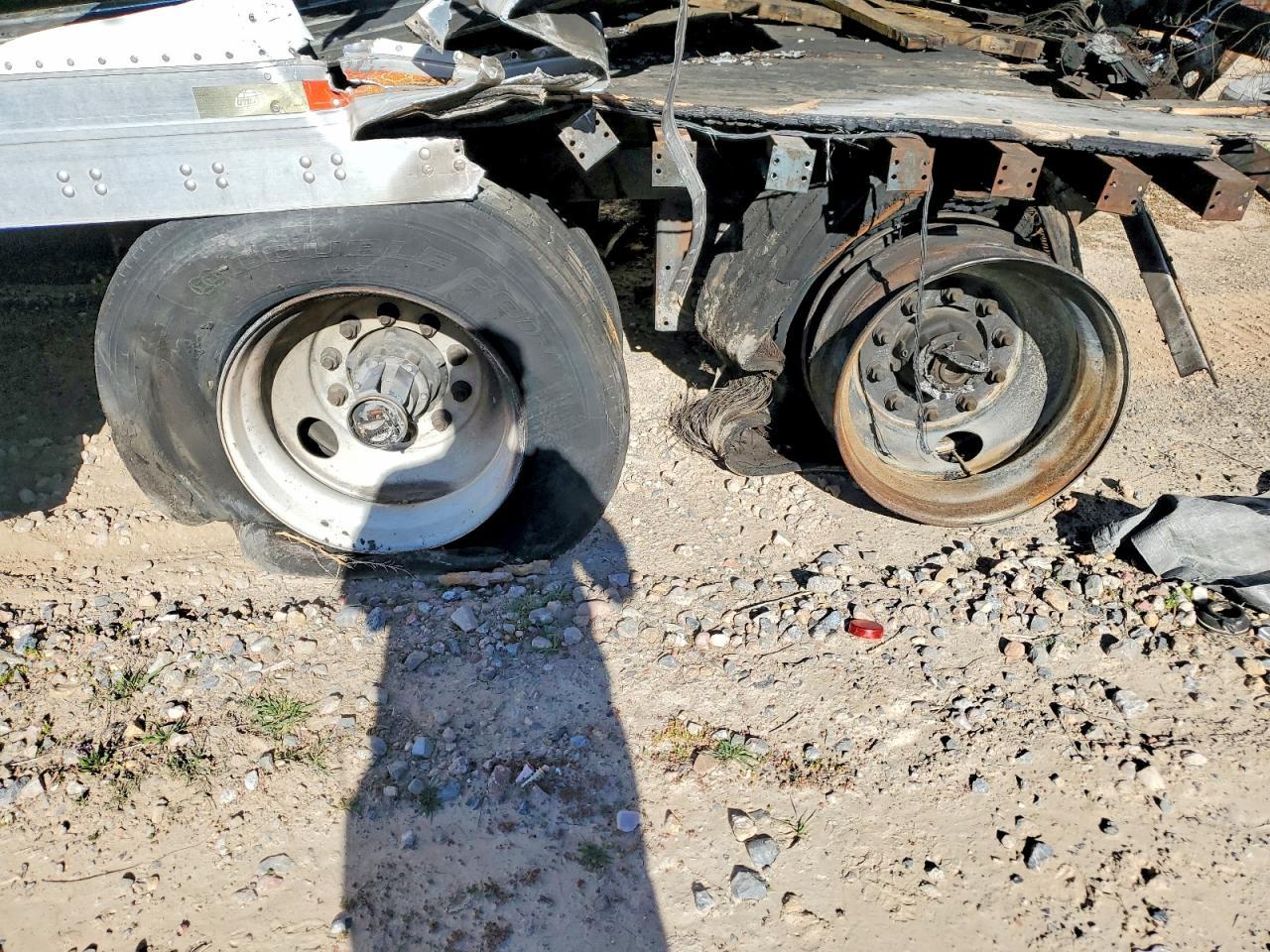2016 Utility VS2DX DRY Van Trailer
