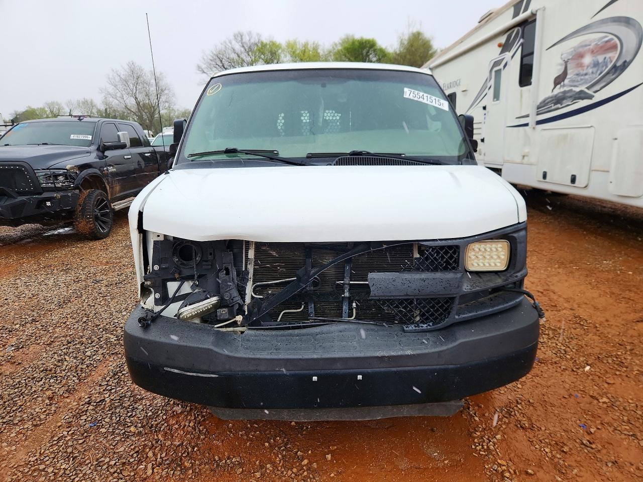 2016 Chevrolet Express G2500 Delivery van