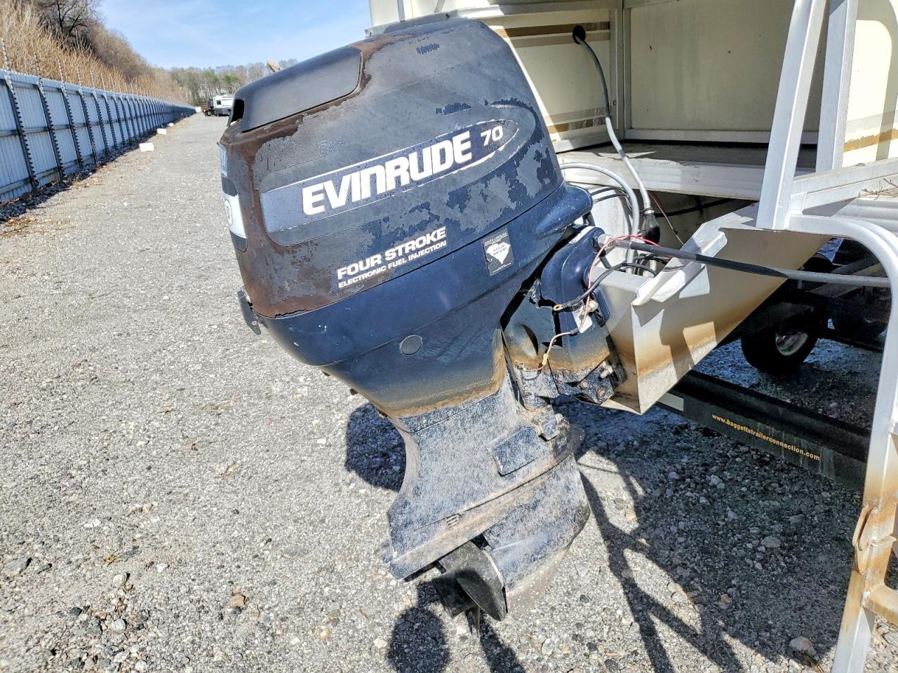 1999 Maurell 22FT Pontoon Boat MO