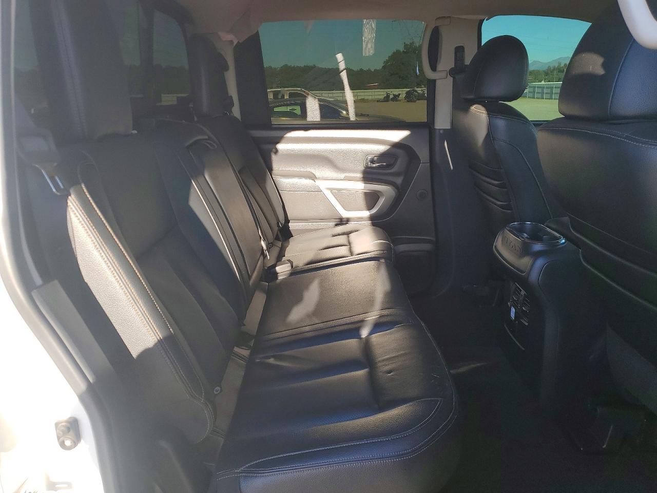 2017 Nissan Titan XD SL