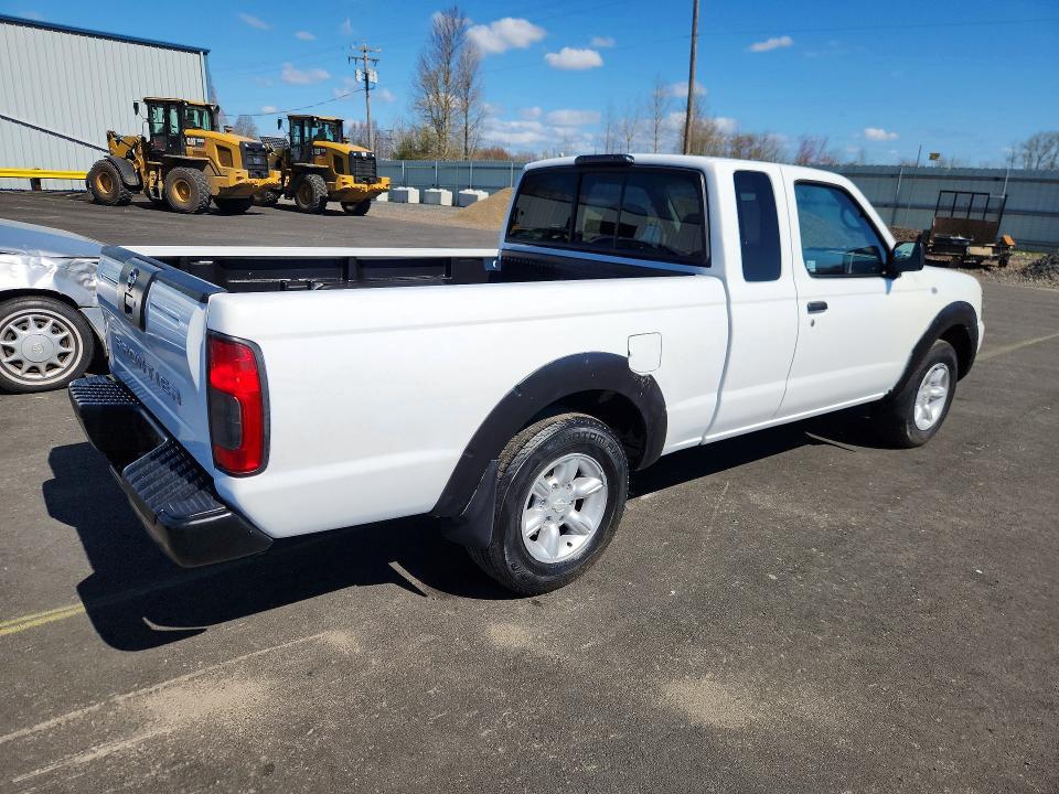 2002 Nissan Frontier Standard
