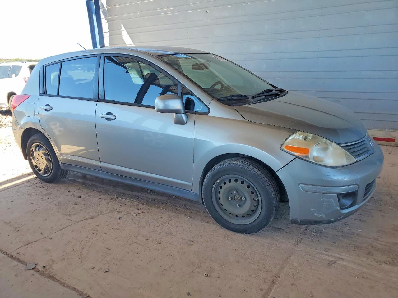 2009 Nissan Versa 1.8 s