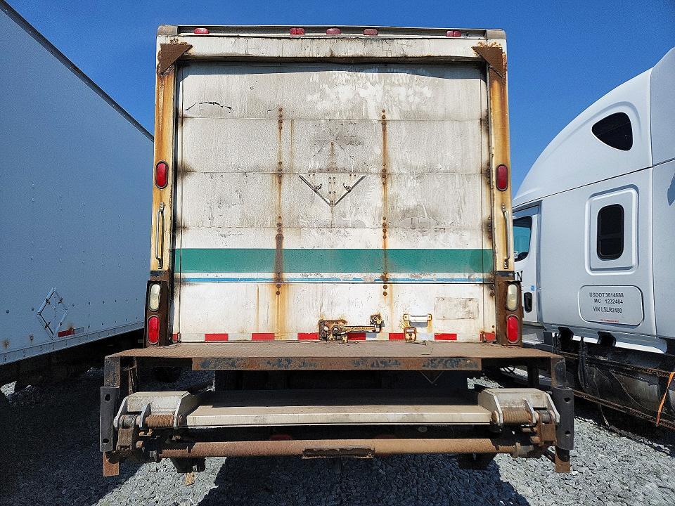 2003 International 4300 BOX Truck