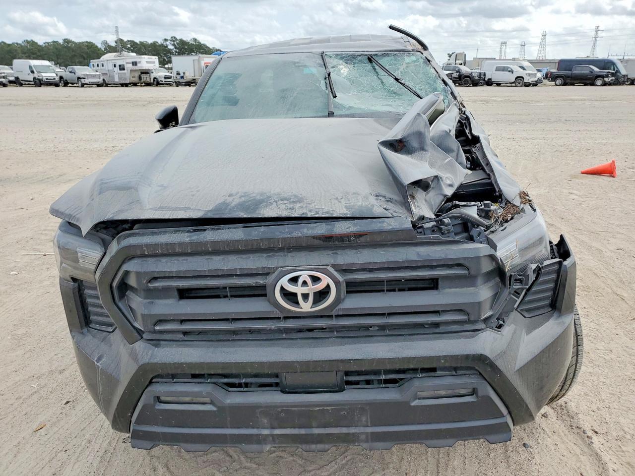 2025 Toyota Tacoma SR