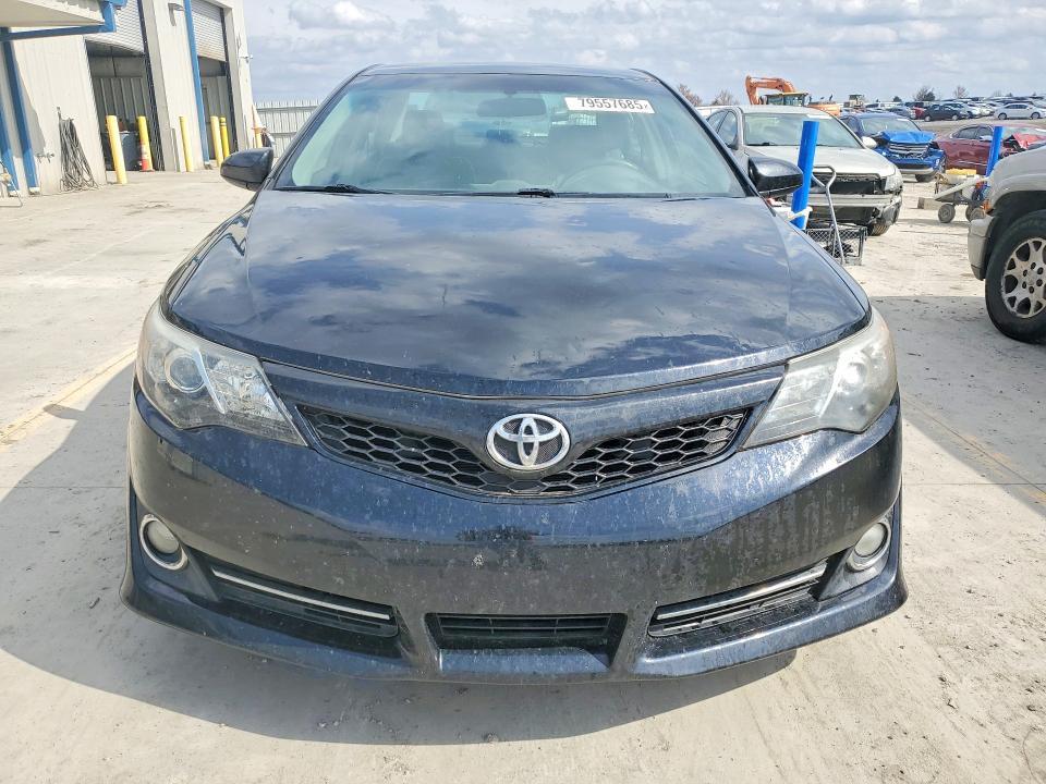 2014 Toyota Camry se