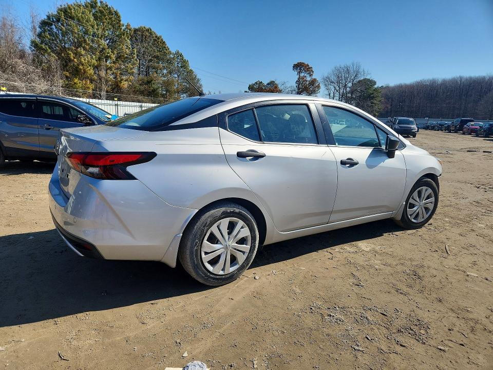 2020 Nissan Versa s
