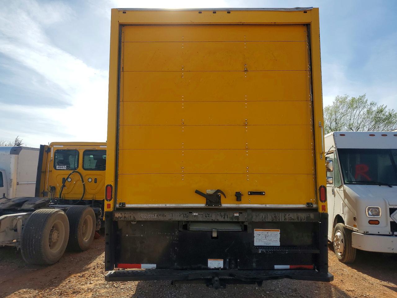 2020 International MV607 BOX Truck