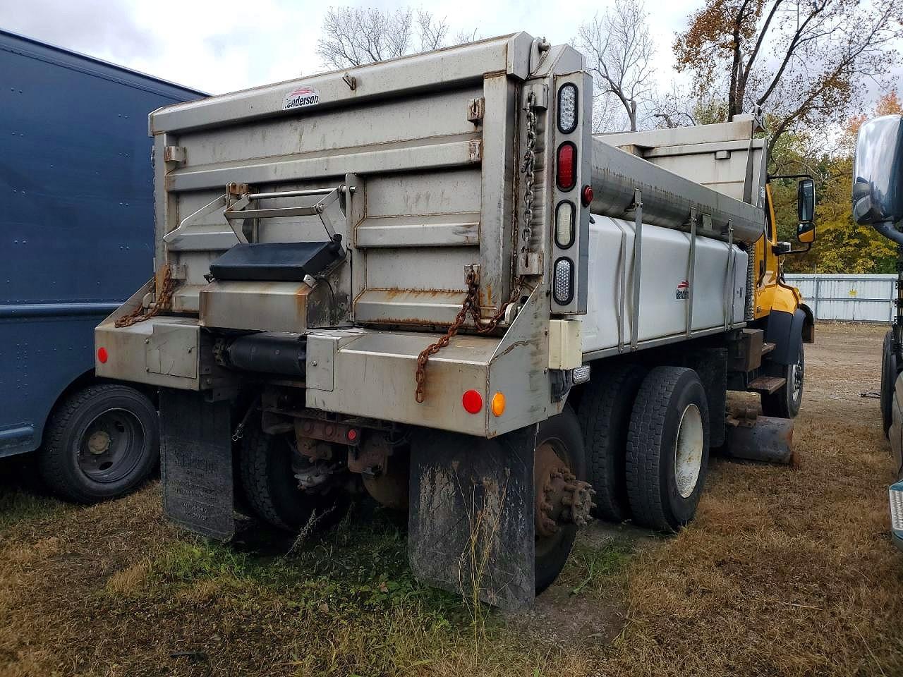 2017 Freigliner 108SD