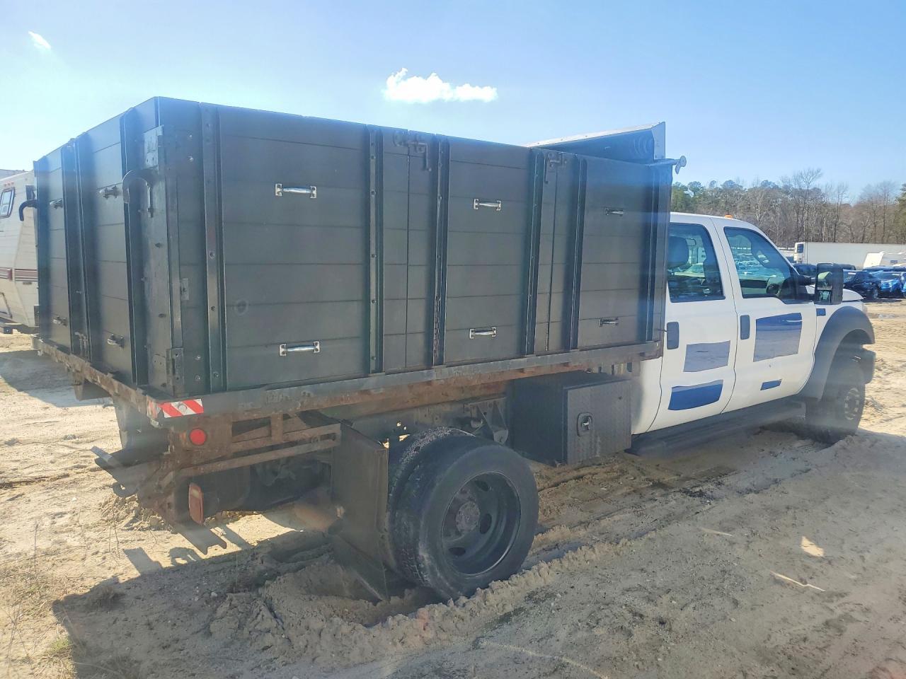 2016 Ford F450 Super Duty Flatbed Truck