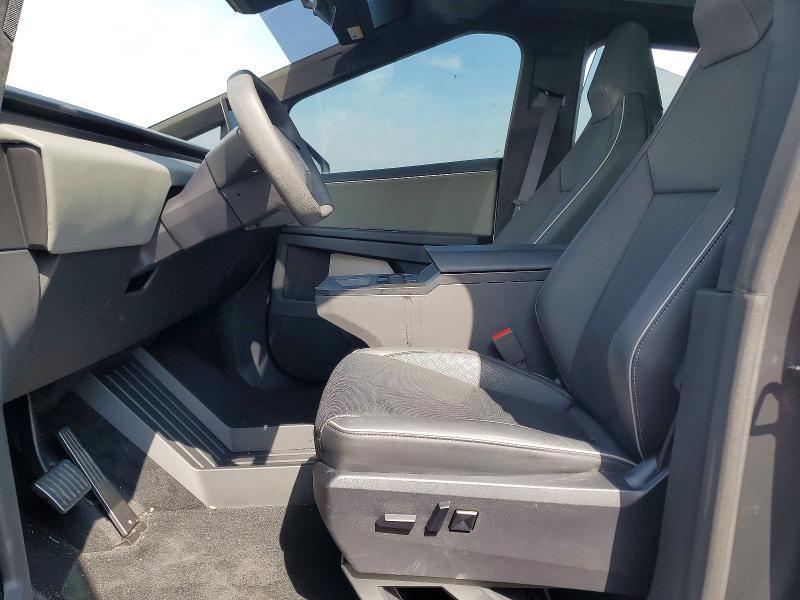 2025 Tesla Cybertruck