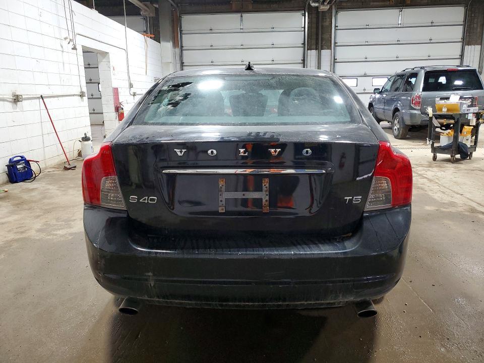 2011 Volvo S40 T5