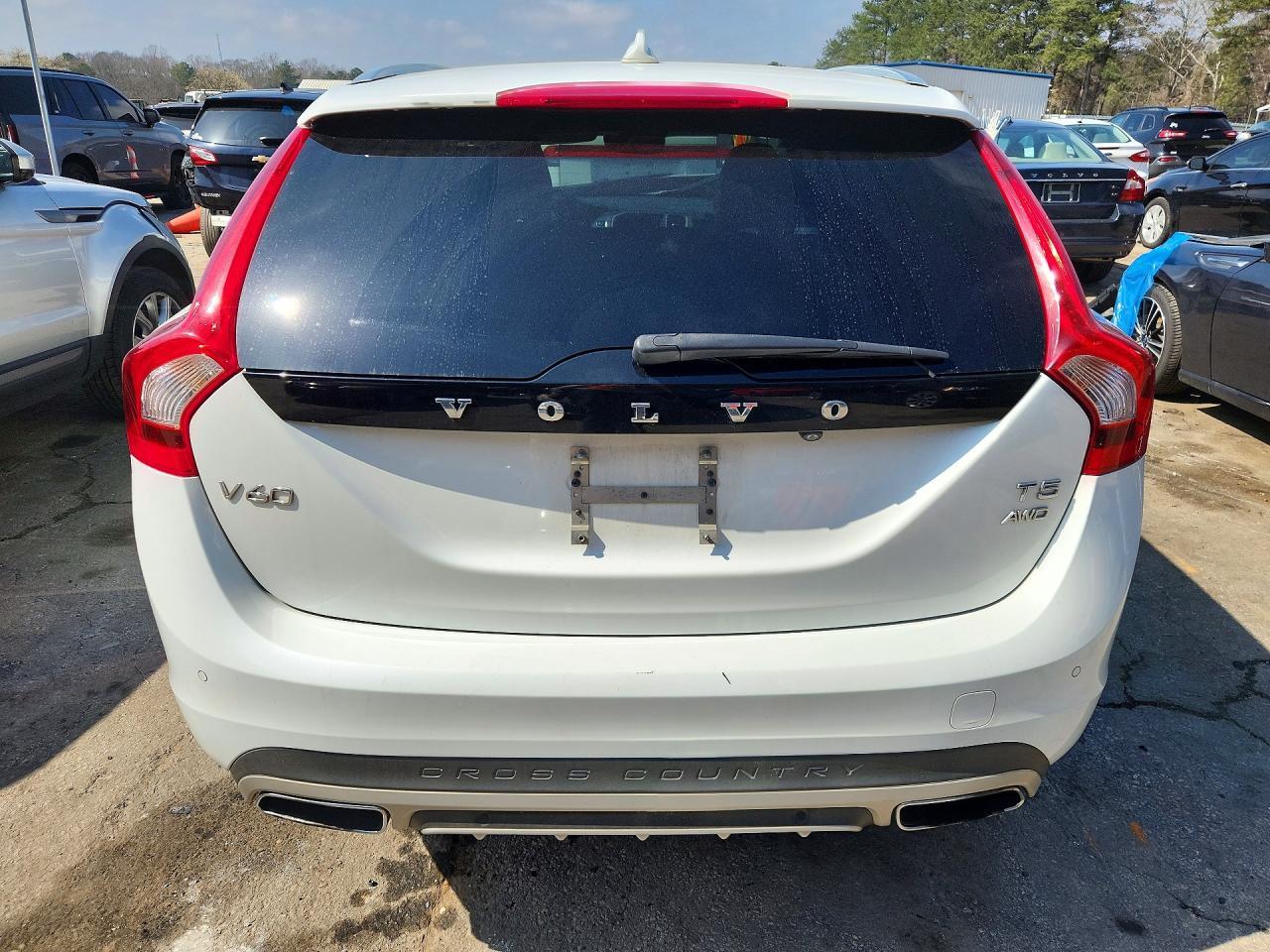 2017 Volvo V60 Cross Country Premier