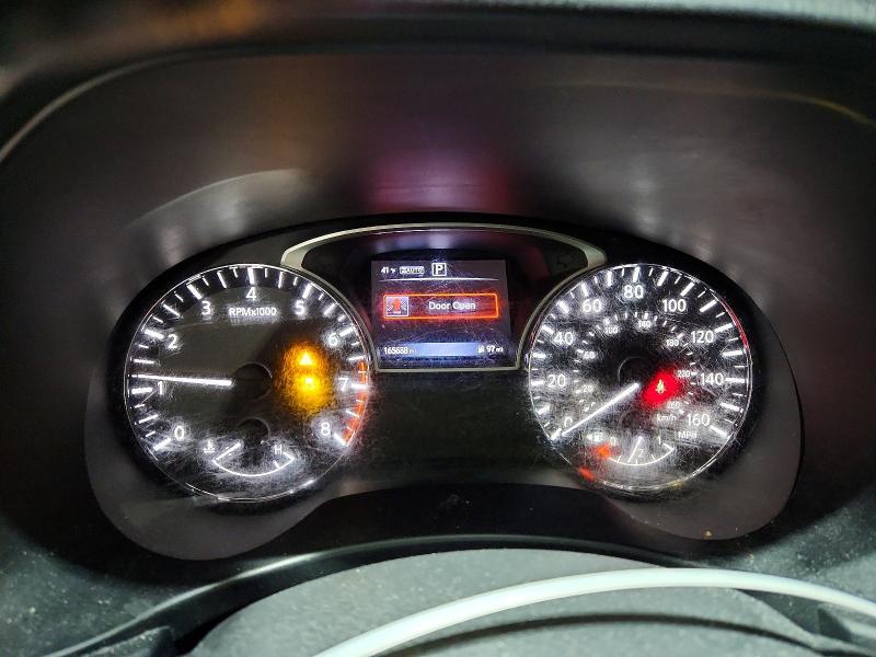 2017 Nissan Pathfinder sv