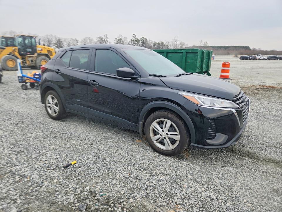 2024 Nissan Kicks s