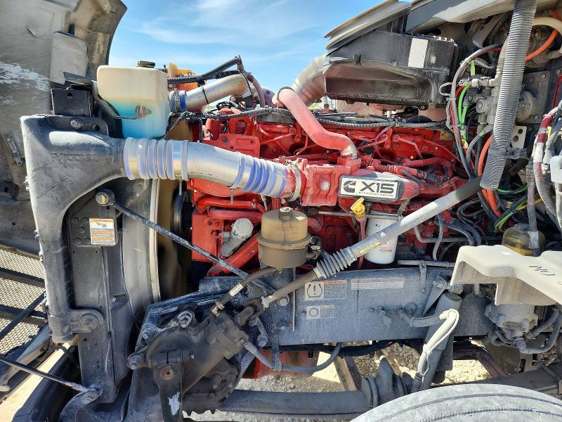 2018 Peterbilt 579 Semi Truck